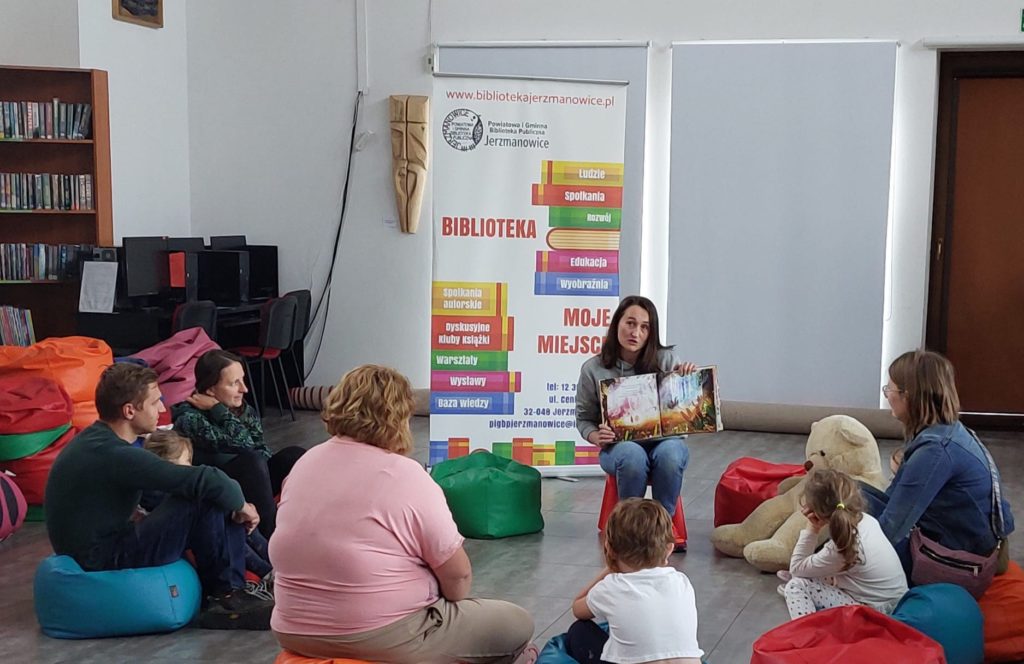 Biblioteczne harce w plenerze