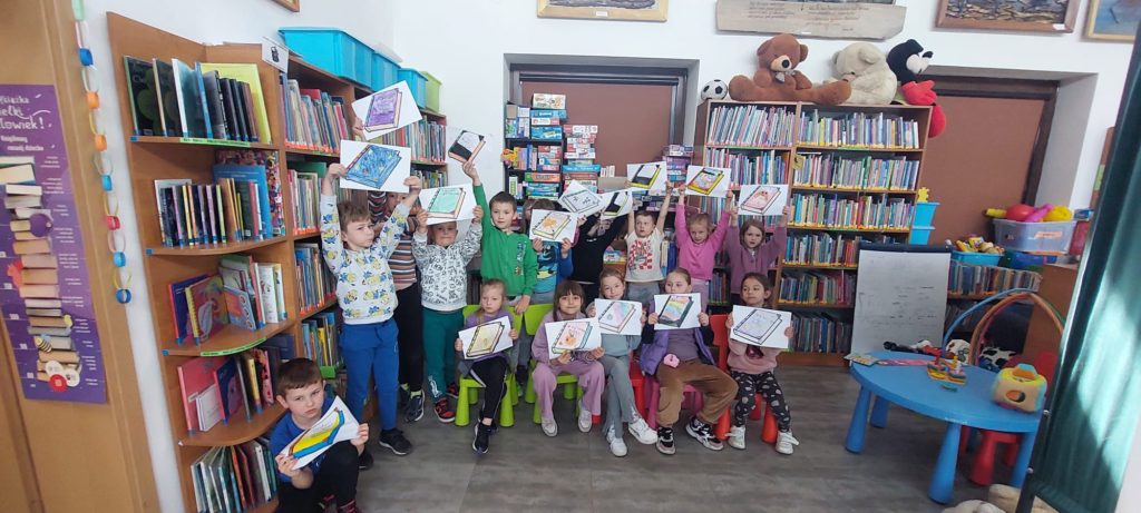 Lekcja biblioteczna dla uczniów klasy pierwszej Szkoły Podstawowej im. Św. Królowej Jadwigi w Jerzmanowicach
